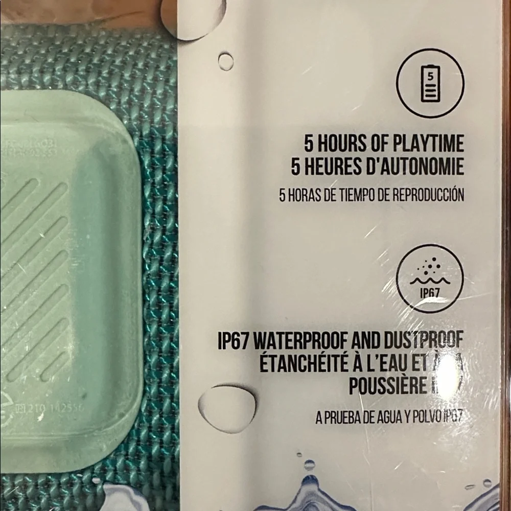 JBL GO 3 WATERPROOF BLUETOOTH PORTABLE GRAB AND GO SPEAKER IN TEAL - Picture 8 of 9